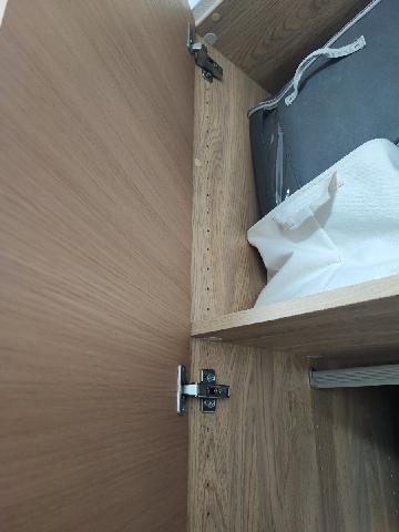 扉が重すぎて下地ごと抜けてしまうケース