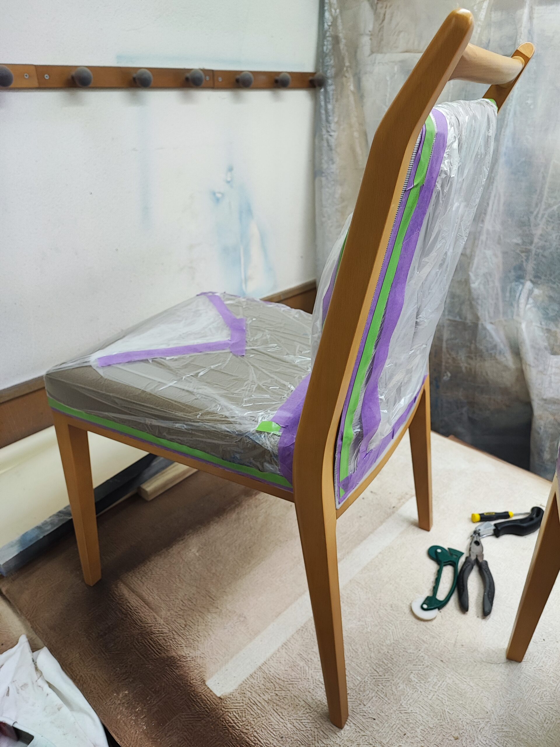 眠っていた家具に新たな命を吹き込みませんか？プロの技で蘇る、あなただけの特別な空間